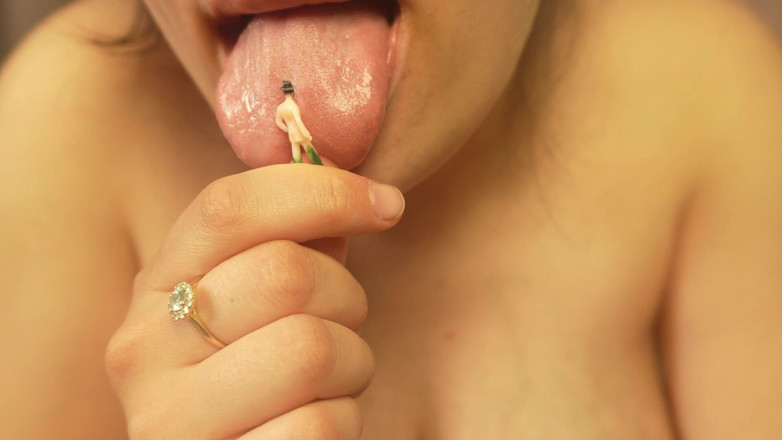 AmayaMori: Giantess MILF Makes Tiny Husband Obey Her Curves