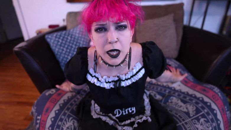 lilredvelvettt: ゴスメイド フェムドムの手コキ
