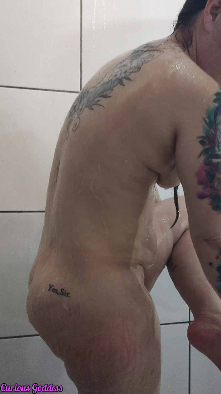 Adrian And Curious: Estaría delicioso