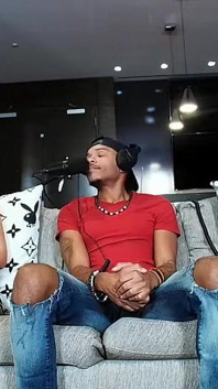 Un adulto che chiacchiera solo con Sarah Jessie, Mrredx, Musa Phoenix e Mrflourish Podcast Asherclantv