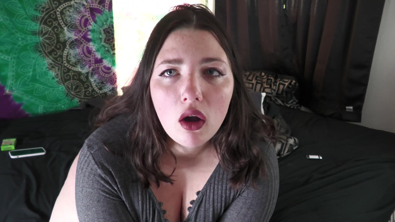 Ashleylynn1323: Teen BBW Smokes, Masturbates, and Spreads Her Pussy and Ass