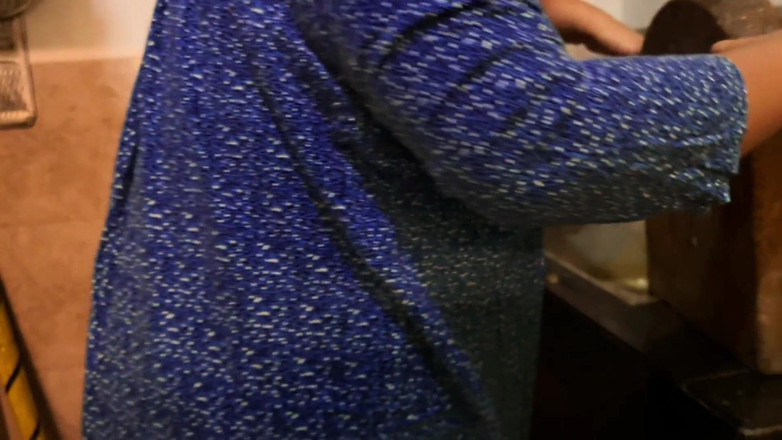 Aria Mia: Bà dì nóng bỏng trong nhà bếp, cô ấy rất hứng...