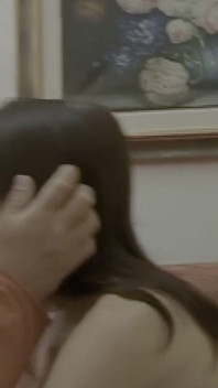 The Director Lures Her in the Park and Takes Her Home to Shooting a Porn Film