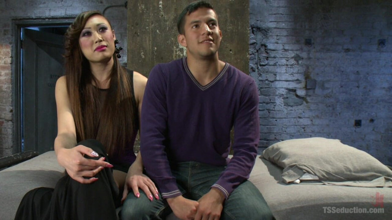Kink TS: Bonus Venus Lux filmare cu vedere la persoana 1 - te fute!