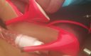 XTCMDMA: Talons hauts et dessous roses