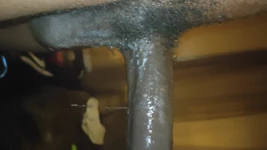 Messy Spit garganta profunda pingando em seus peitões