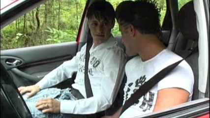 STRAIGHT BOYS CURIOUS FROM PRAHA: Hetero twink šuká venku na pěst