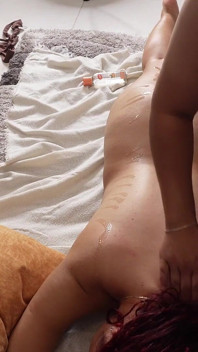 Permainan Lilin BDSM Dan Banyak Rintihan