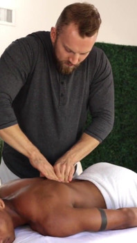 Eli gets his hole stretched by his giant personal trainer Bryce!