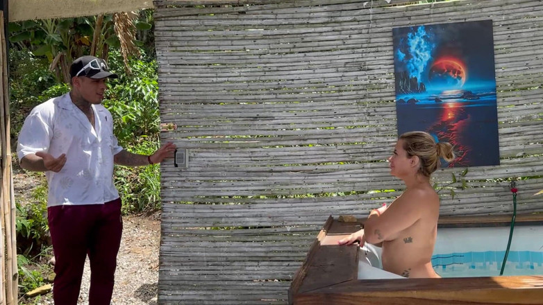 KerentSleen: Rencontre folle en point de vue avec la grande réceptionniste...