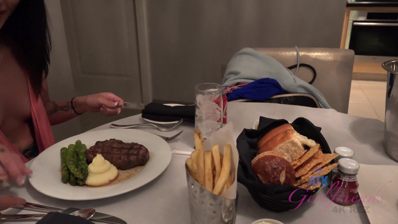 ATK Fans (Girlfriends): Virtual vacation with Las Vegas with Emily Cash part 1