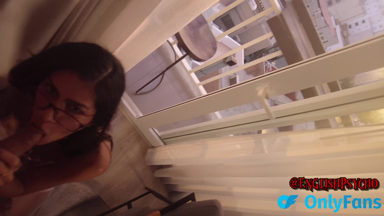 English Psycho: 私の小さなTinderデートはトランスジェンダーでしたが、それでも彼女とセックスしました - エピソードX、サイレンTinderデート パート2/4