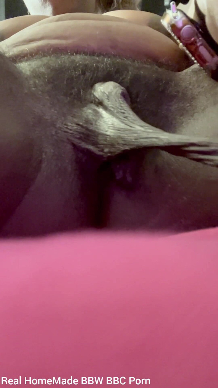 Super sexy ebony cuties: Aku lagi asik ngusap itilnya sambil ngocok kontolku sampai orgasme...