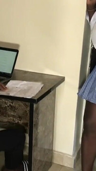 Zkorumpovaná matematika Učitel svádí a šuká studenta pro známku