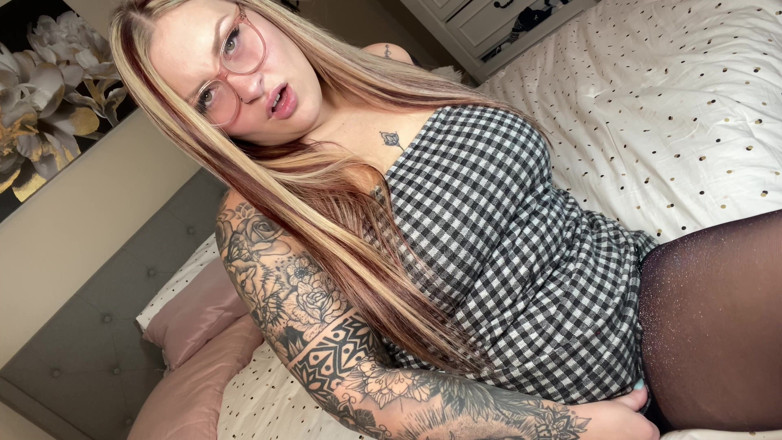 ChandlerKnight: JOI: Squirting Through Tights