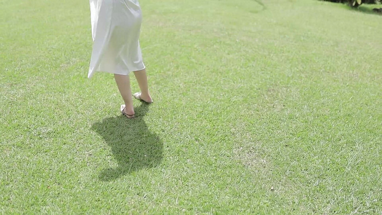 deafheaven666: मेरा पहला सार्वजनिक वीडियो, मेरी सफेद साटन पोशाक में हस्तमैथुन करना