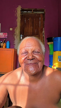 Una bella nonna tettona voleva assaggiare il mio sperma