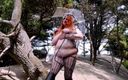Kore Goddess: Strandbabe met enorme tieten wordt met haar grote kont geneukt