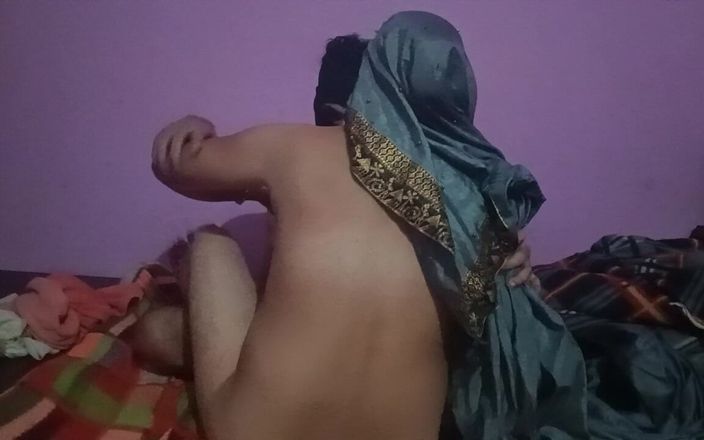 StepSiblingCaught: Enorm rövmassage: - man masserar hennes frus hela kropp och röv
