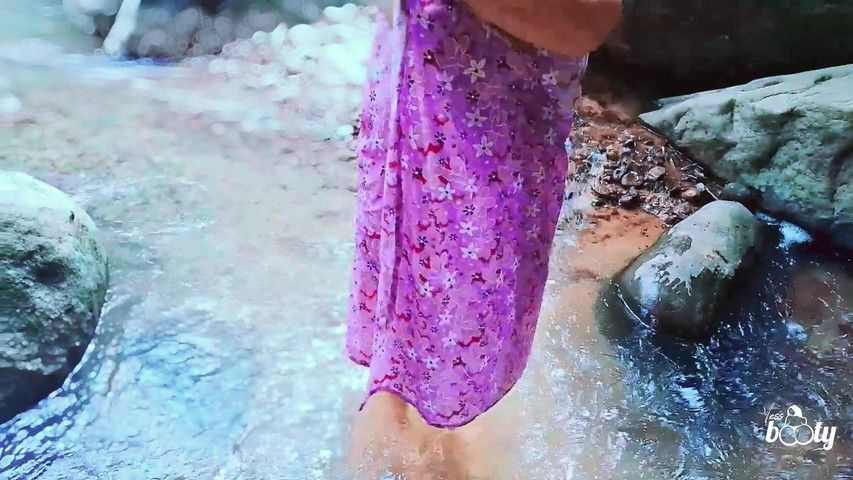 The Big Booty Desi Aunty swimming naked in the water and fucking in the water on an outdoor river (Yess Booty)