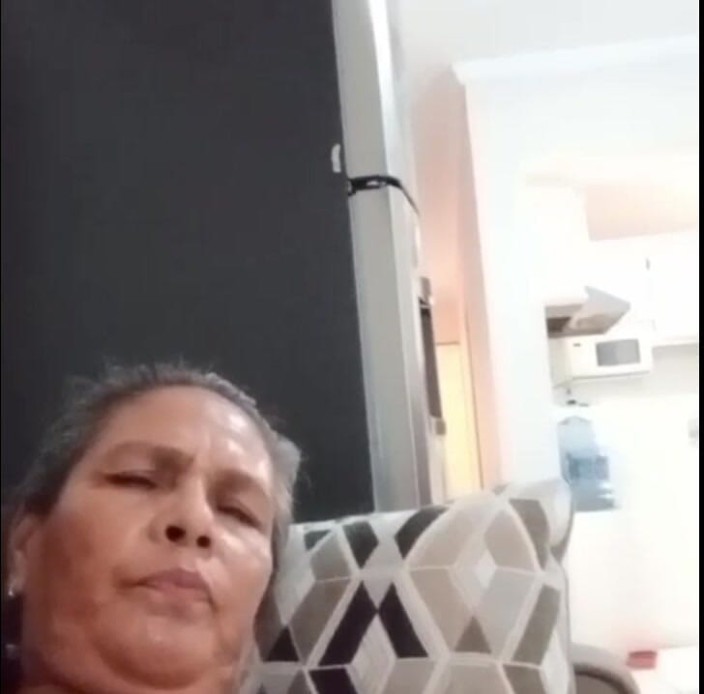 granny66mom: ยายกับของเล่นในตูดเธอ