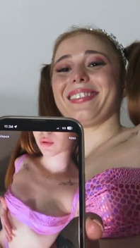 Kitty: merokok, penari, fetish bikini, fetish flip flop, fetish swafoto!