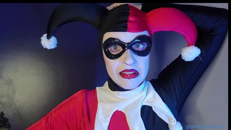 Geeky Femdom: Harley Quinn tě dominuje