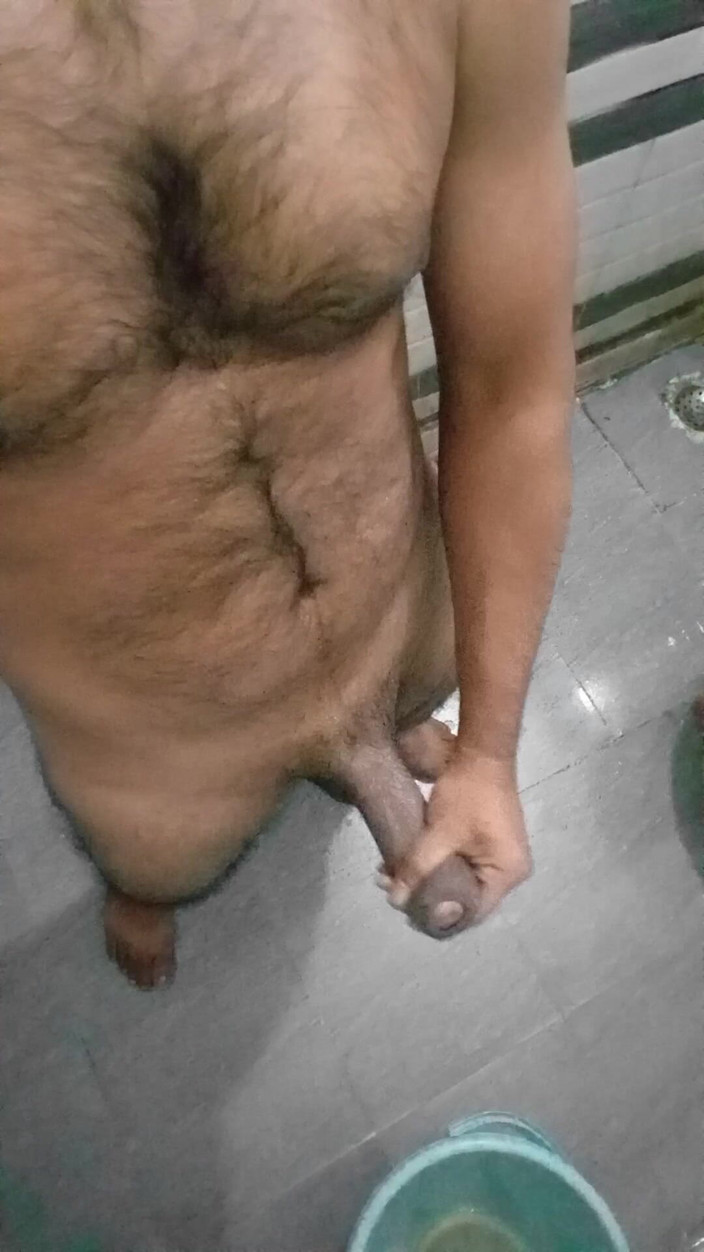 Raaz26d: Vendo a buceta da esposa do amigo, eu me masturbei...