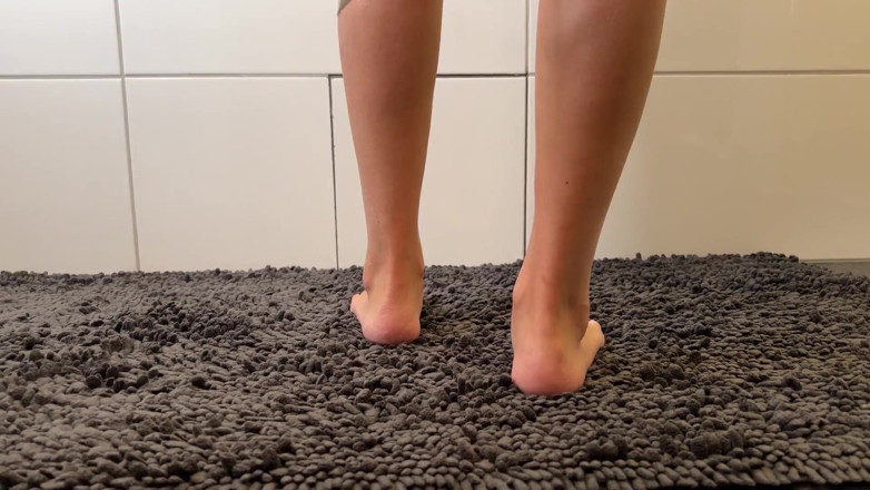 Eva Keks: Stepmom Caught Stepson Jerking off in Her Bathroom