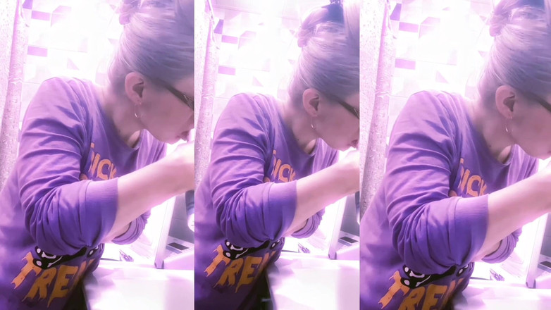 FinDom Goaldigger: Asmr zubní kartáček poslouchejte ve sluchátkách