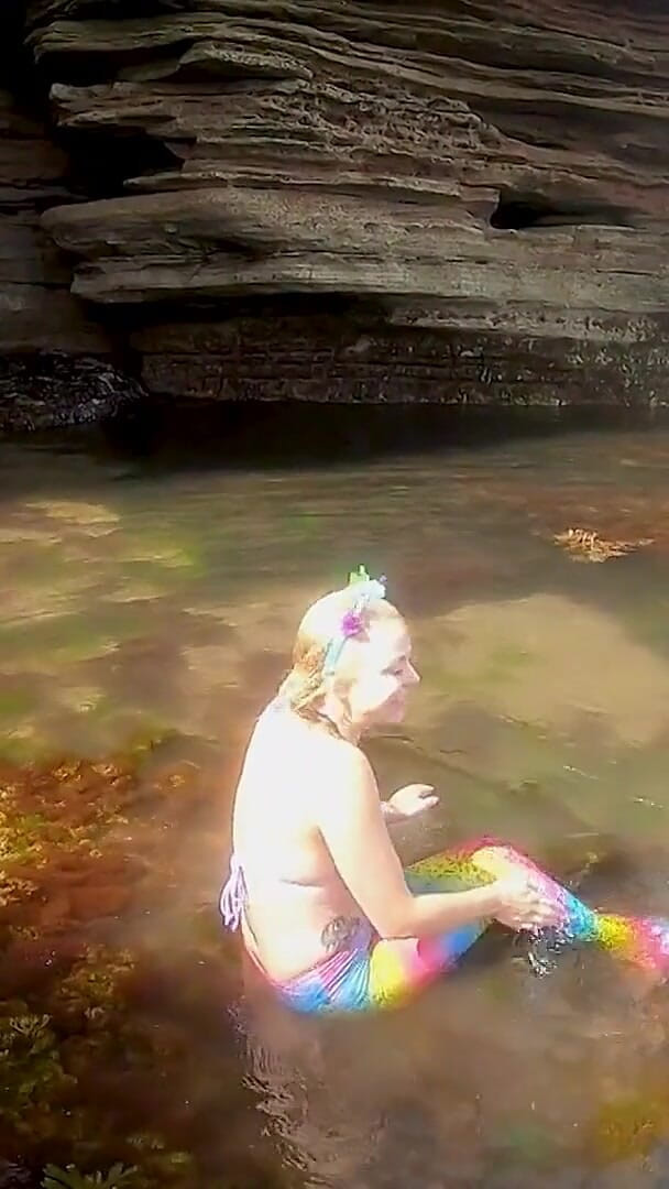UKCuteGirl Lucy Lauren: Mermaid Spotted! Pertemuan basah di Lost Cove