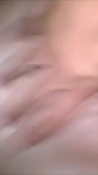 Primul sex anal pentru o fată slabă de 18 ani, filmare de acasă reală