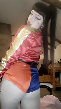 Harley Quinn succhia e scopa