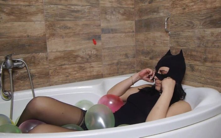 MILFy Calla: Petualangan fetish balon seks tante seksi ep 40 1