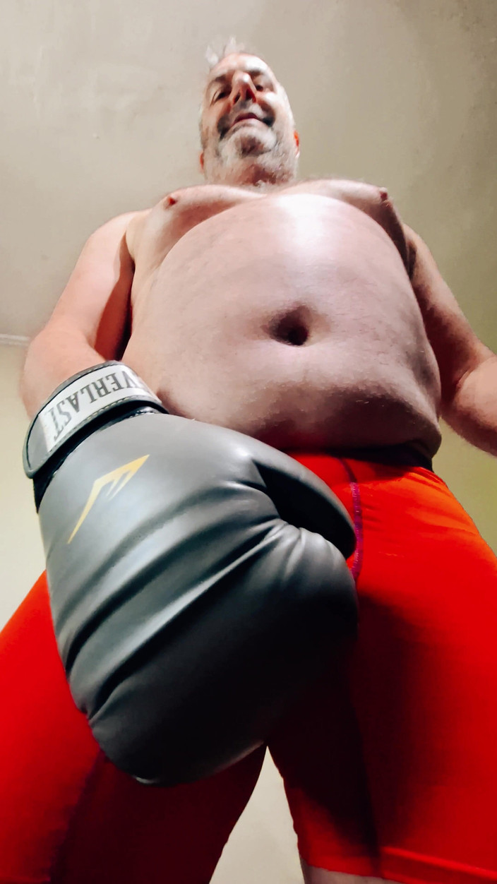 Punchbagplz: Pov fight: Silver Daddy Boxer - Tổng số lần phục tùng...