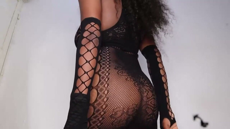 Elenabon: Ebony Stepdaughter Wants a Big Hard Dick Deep Inside Her...