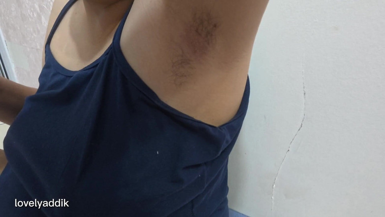 Lovelyaddik: 내 겨드랑이에 내 머리를 제거