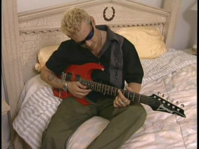 Size Matters: Roztomilá holka šuká a kouří péro