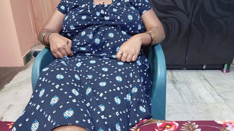 BeautyAnu: Indische tante mit dicken möpsen geht