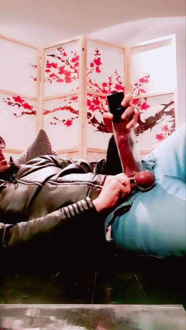 Slutboyben: Slutboyben cam4 đào tạo con cu hàng ngày