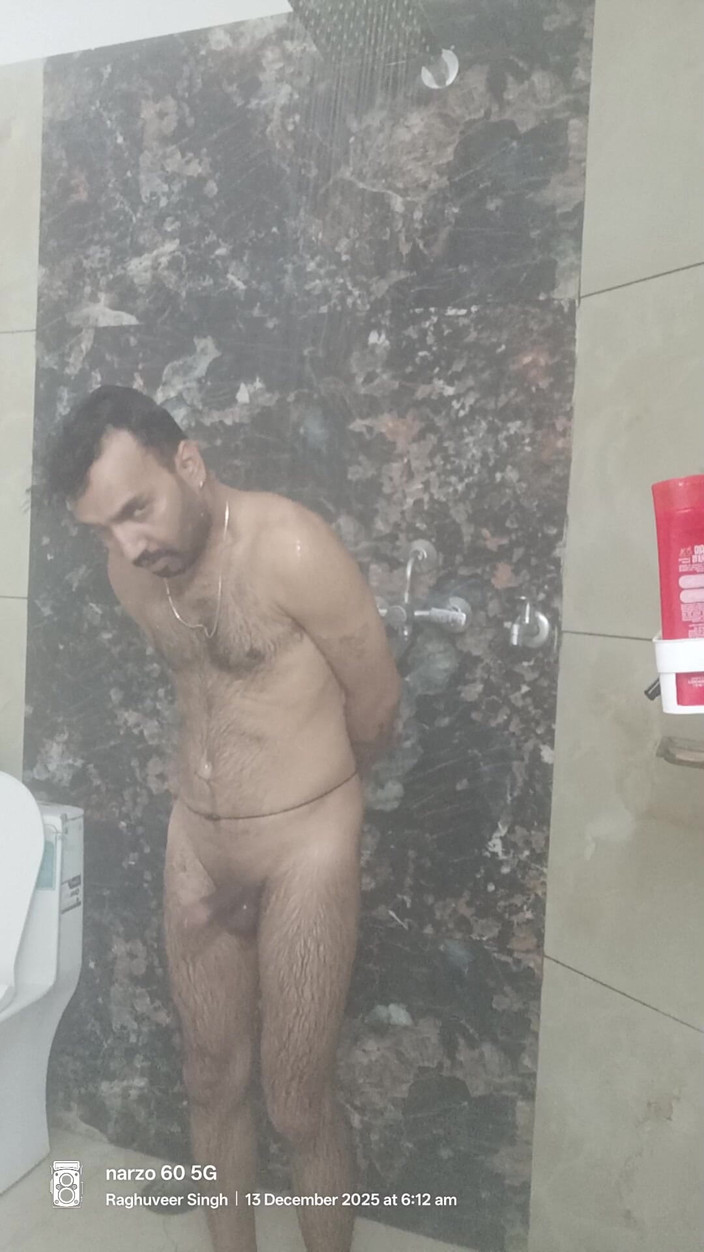 Rajasthani-old-lover: L'ufficiale dell'esercito indiano si fa la doccia