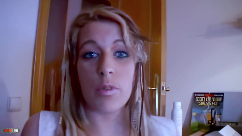 MMM100: Tigra : petite interview rapide en français avec la belle MILF...