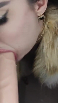 Bukkake s velkým nepořádkem na mých kožichech