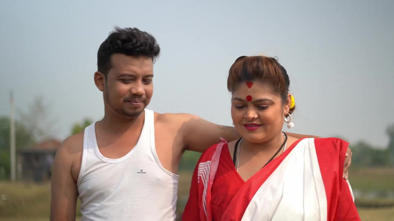 JAYESH GUPTA: Bengali trông nóng bỏng và gợi cảm