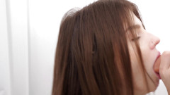 anibutler: Schlampiger blowjob auf dildo