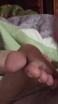 Real gilf la abuela padrastro da instrucciones de paja mientras me tomo en sus pies trabajando con el pie
