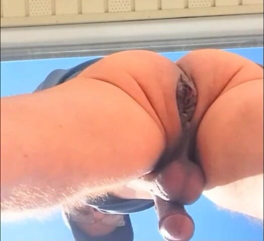 Cocklover247: Alttan görünüm