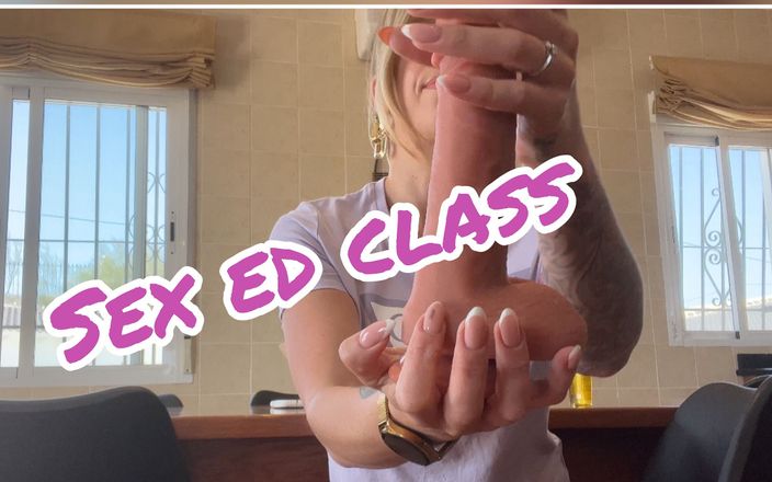 Charlie Zoe Milf: Sexo con Ed de clase
