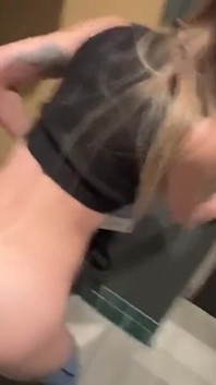 Lucky Nerd Creampies Cute E-girl in Comic Con Bathroom