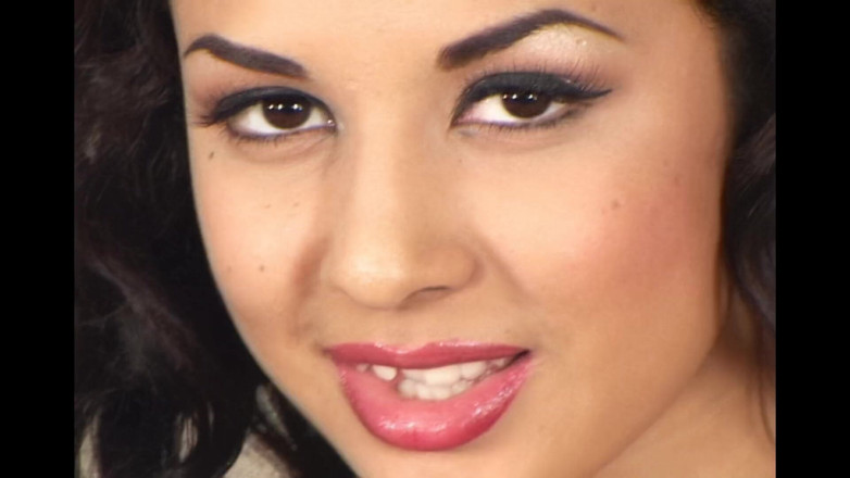 Blitzporn: Paige Taylor: pule multiple pentru o brunetă obraznică